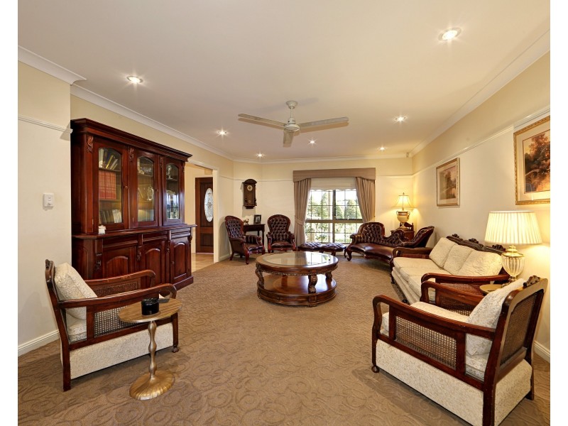 16-18 Heaps Street, Avenell Heights QLD 4670