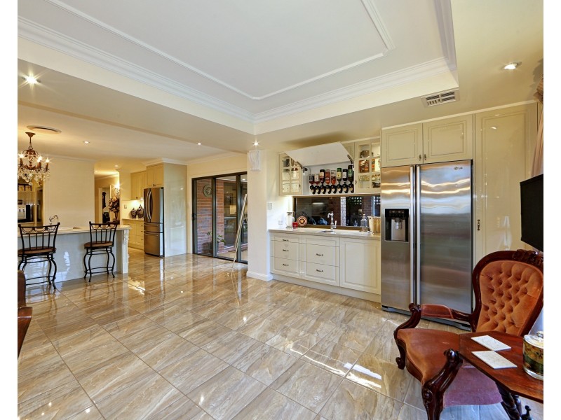 16-18 Heaps Street, Avenell Heights QLD 4670