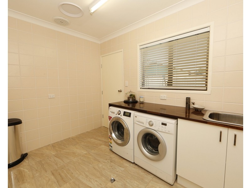 16-18 Heaps Street, Avenell Heights QLD 4670