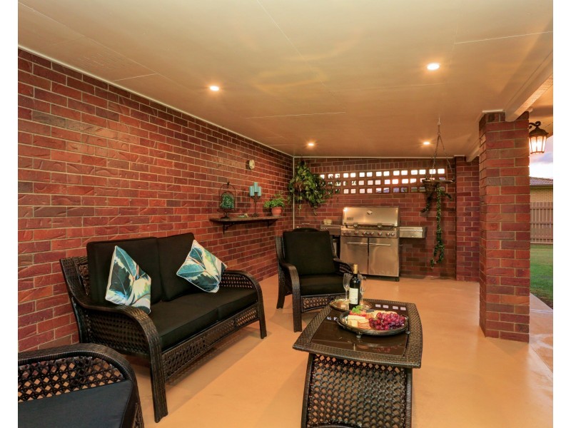 16-18 Heaps Street, Avenell Heights QLD 4670