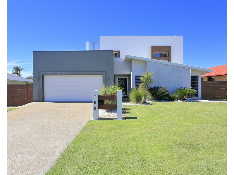 10 Breeze Drive, Bargara QLD 4670