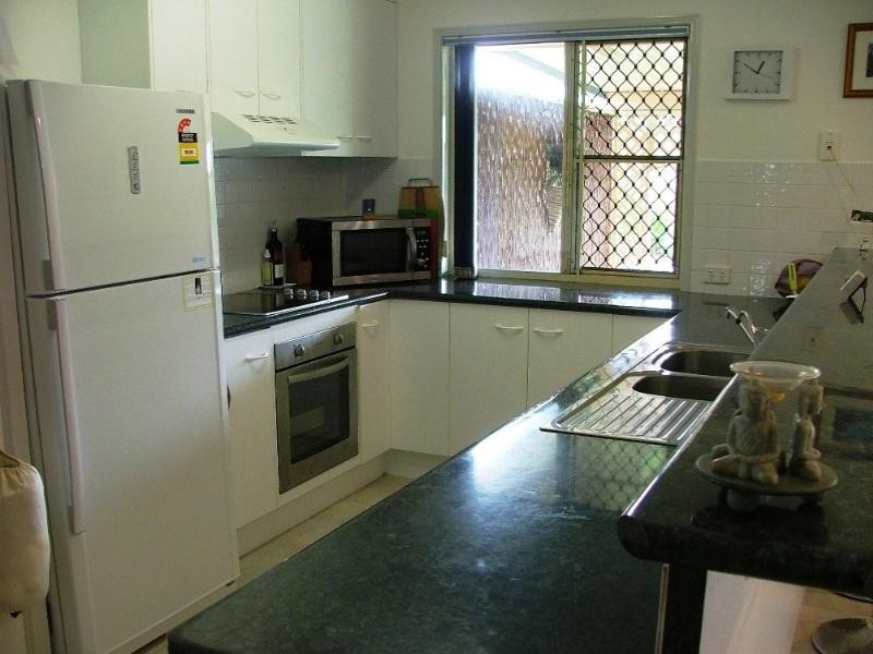 6 Settlers Court, Bargara QLD 4670