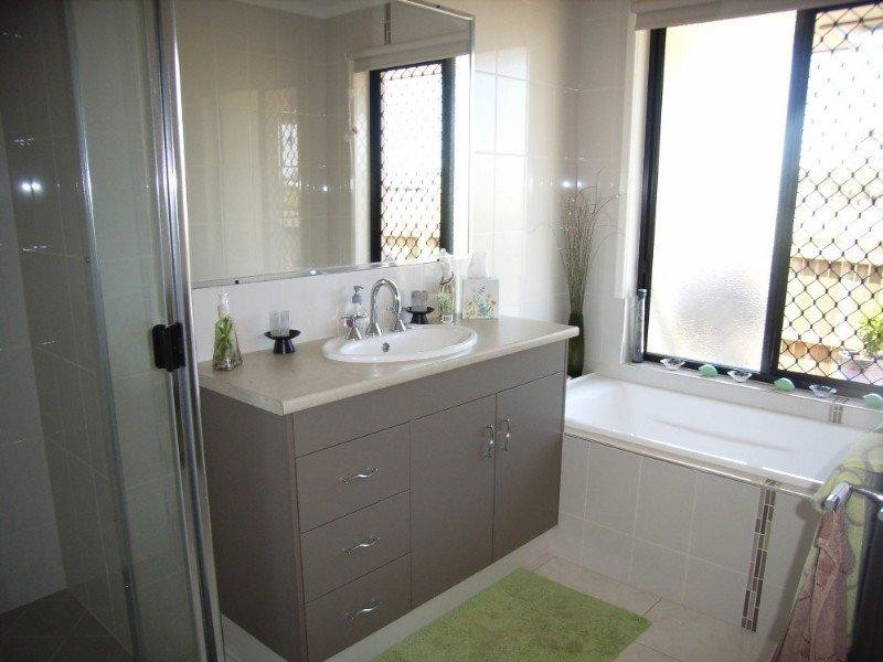 Innes Park QLD 4670