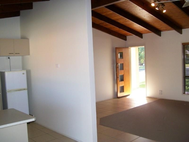 Avenell Heights QLD 4670