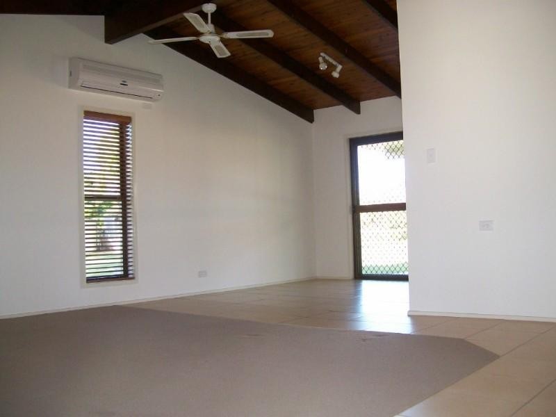 Avenell Heights QLD 4670