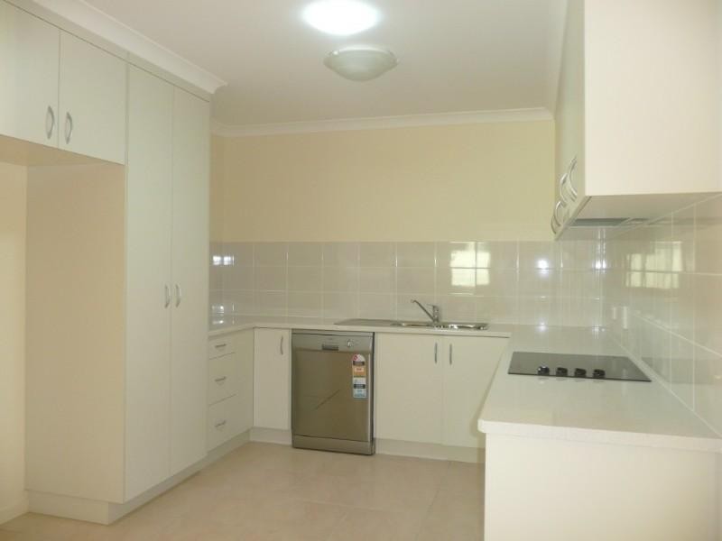 Avenell Heights QLD 4670