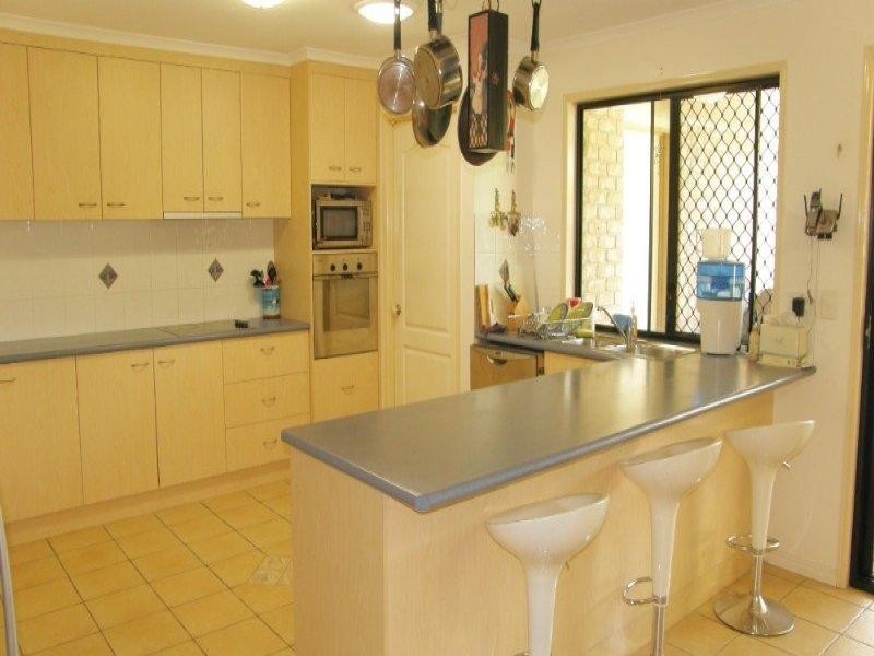 6 Cossart Crescent, Bargara QLD 4670