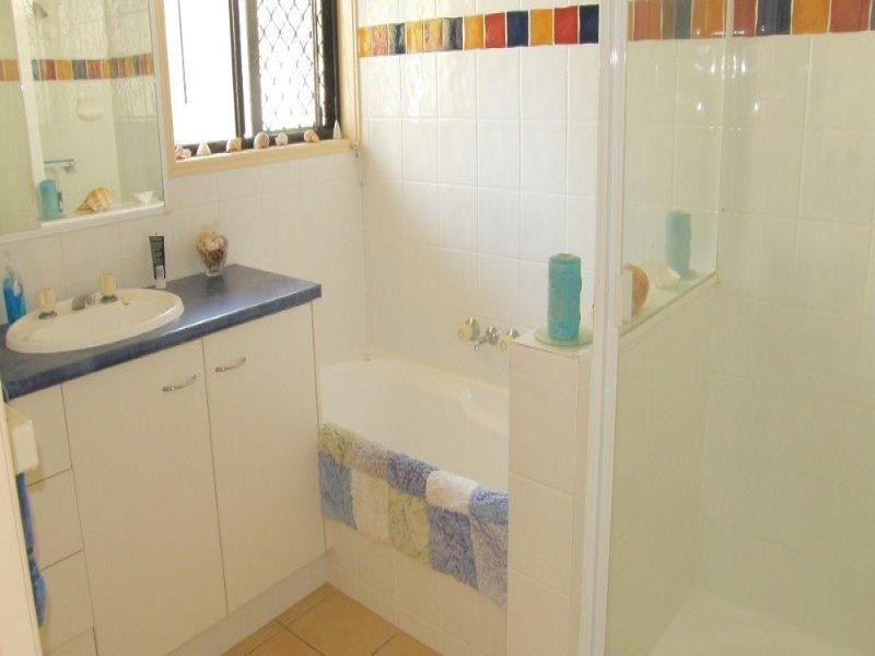 6 Cossart Crescent, Bargara QLD 4670