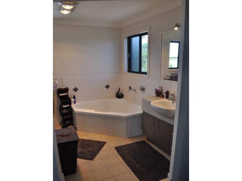 Elliott Heads QLD 4670