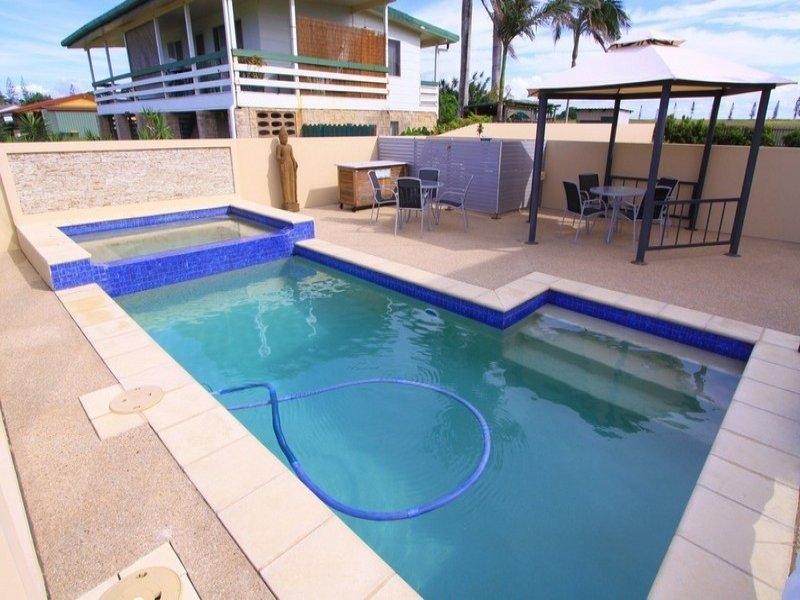 Elliott Heads QLD 4670