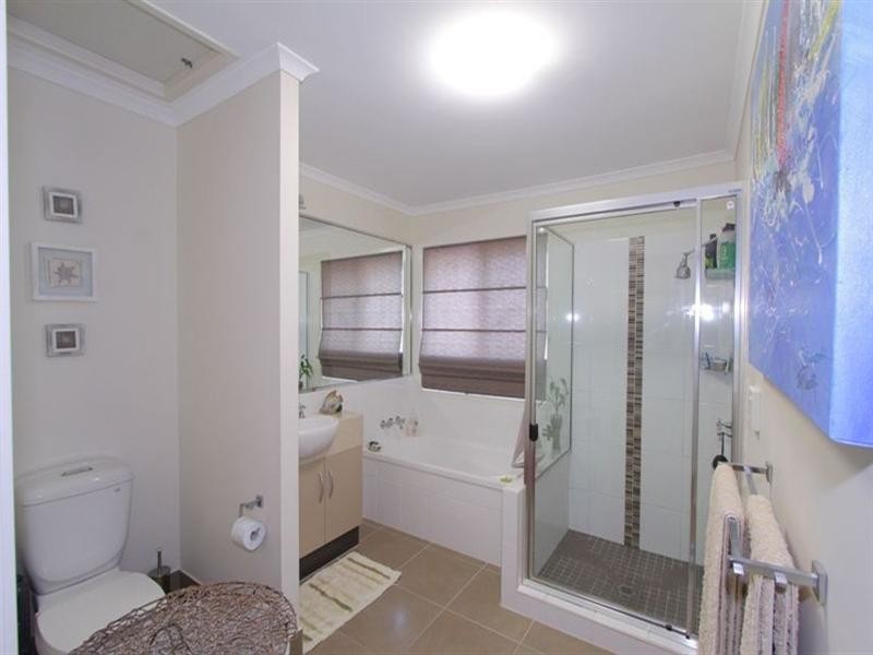 Innes Park QLD 4670