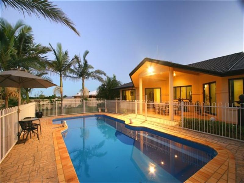 Coral Cove QLD 4670