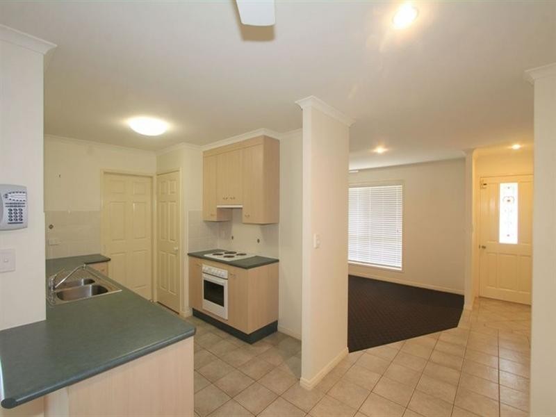 8 Cascade Parade, Bargara QLD 4670