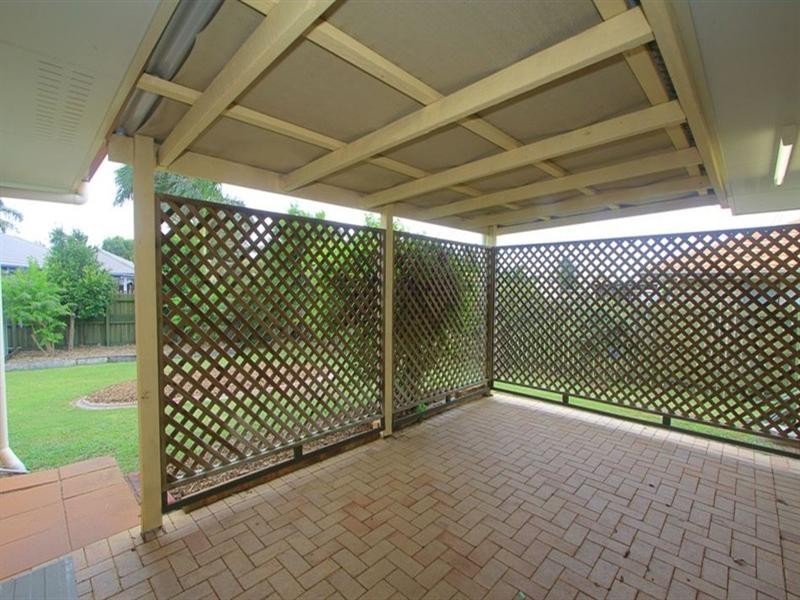 8 Cascade Parade, Bargara QLD 4670