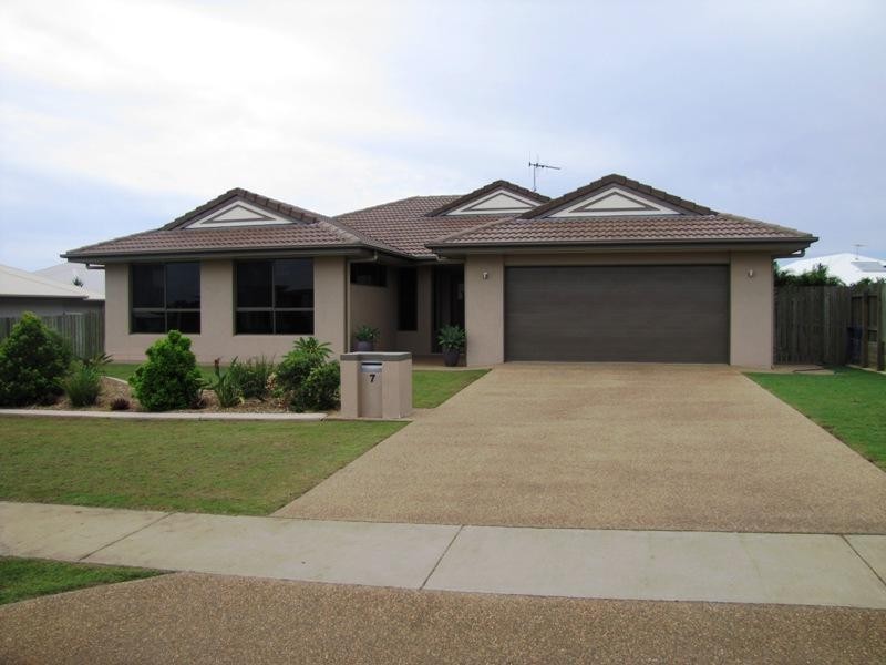 7 Fierro Drive, Bargara QLD 4670