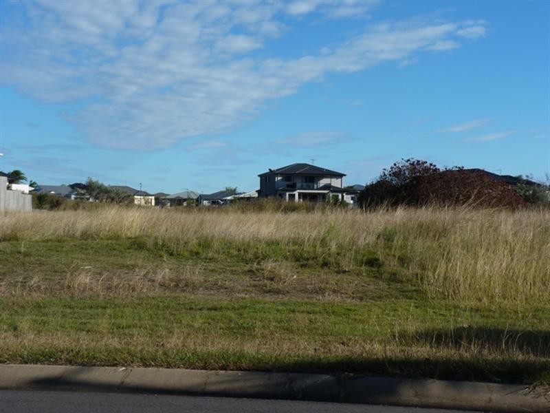 Coral Cove QLD 4670