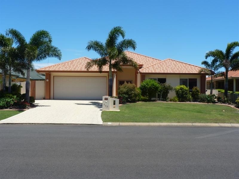 245 Barolin Esplanade, Coral Cove QLD 4670