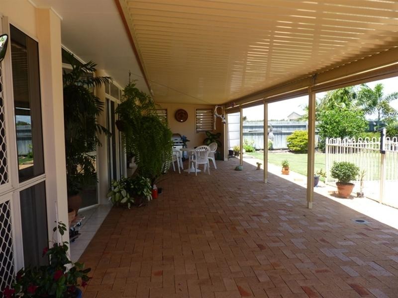 245 Barolin Esplanade, Coral Cove QLD 4670