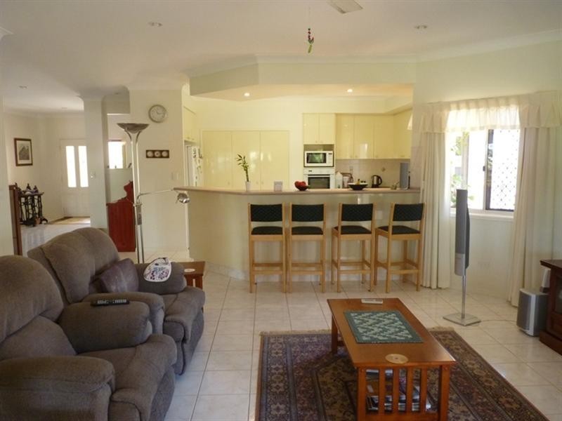 245 Barolin Esplanade, Coral Cove QLD 4670