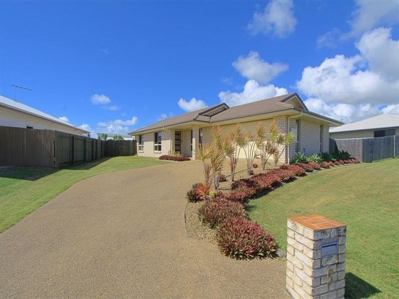 5 Wearing Road, Bargara QLD 4670