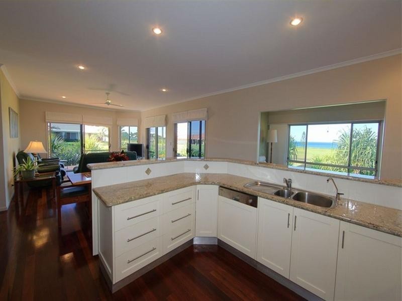 158 The Esplanade, Elliott Heads QLD 4670
