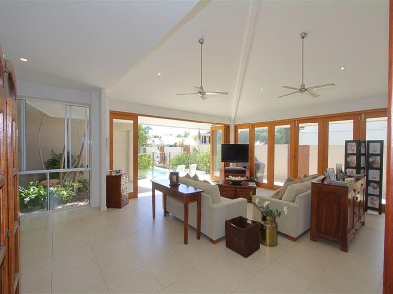 255 Woongarra Scenic Drive, Bargara QLD 4670