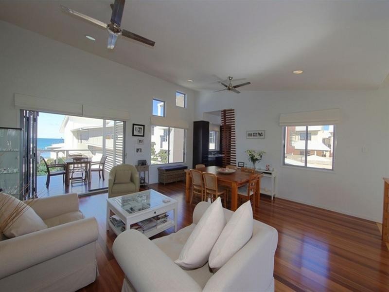 1/98 Miller Street, Bargara QLD 4670