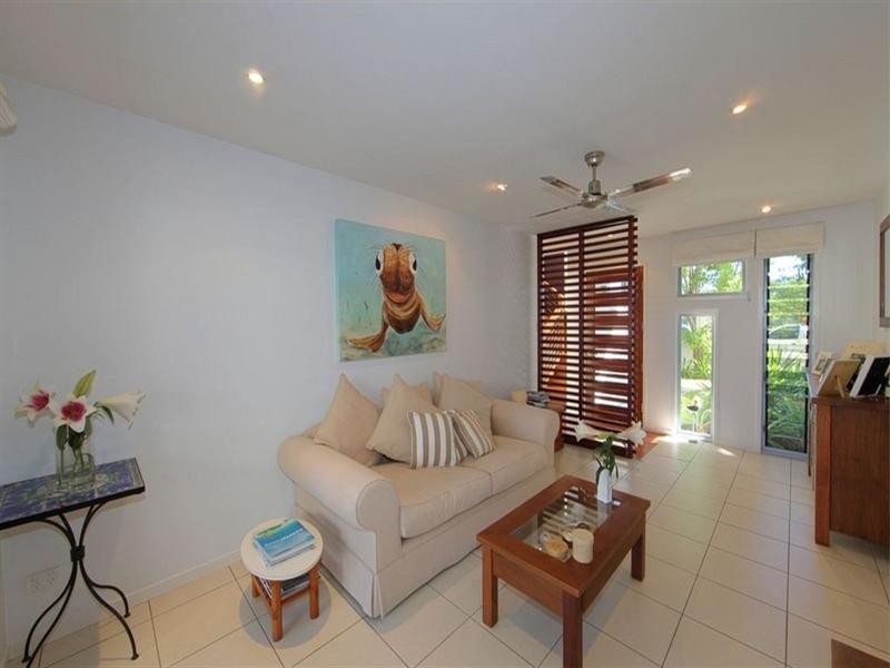 1/98 Miller Street, Bargara QLD 4670