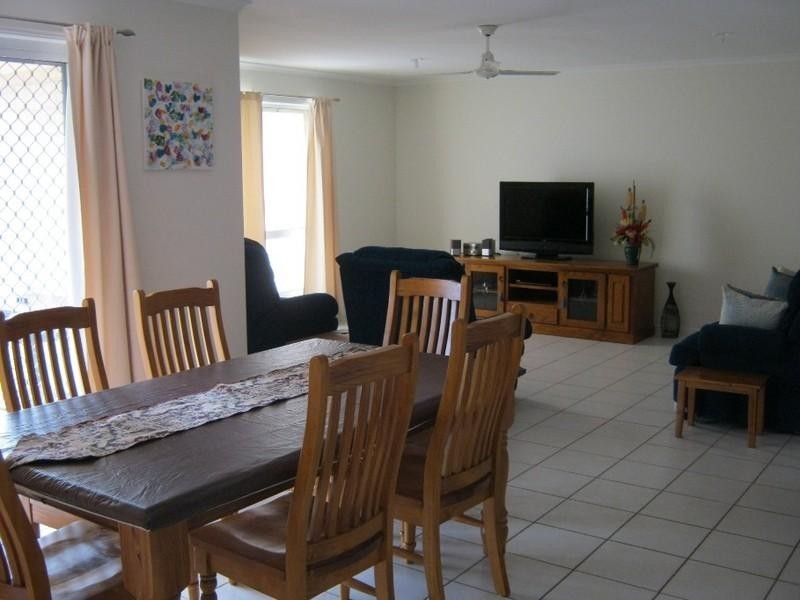 27 Peggy Drive, Coral Cove QLD 4670