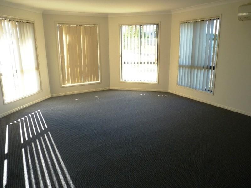 5 Peggy Drive, Coral Cove QLD 4670