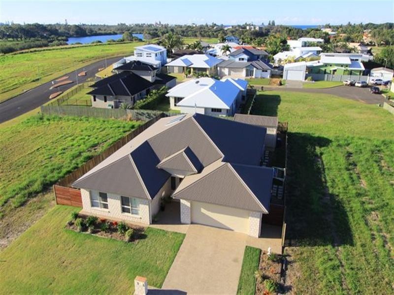 3 Evas Way, Bargara QLD 4670