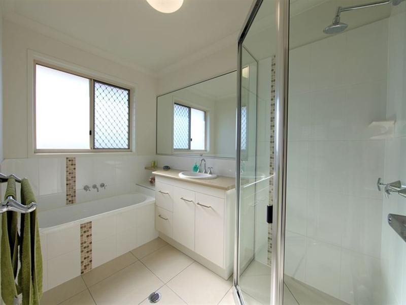 3 Evas Way, Bargara QLD 4670