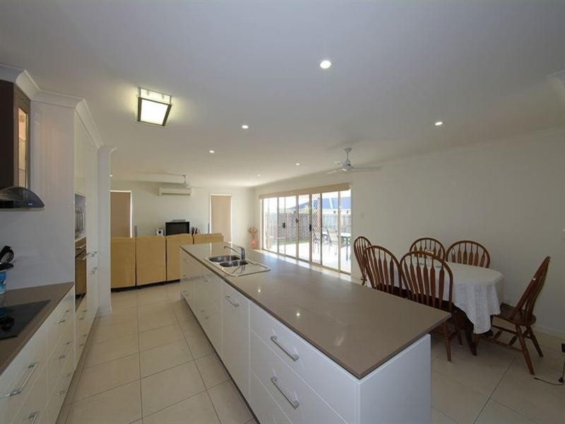3 Evas Way, Bargara QLD 4670