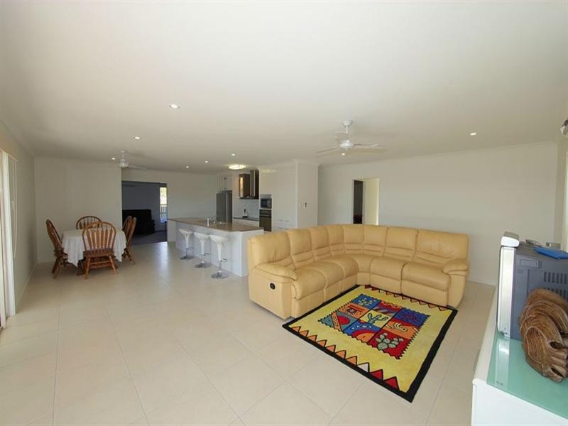 3 Evas Way, Bargara QLD 4670