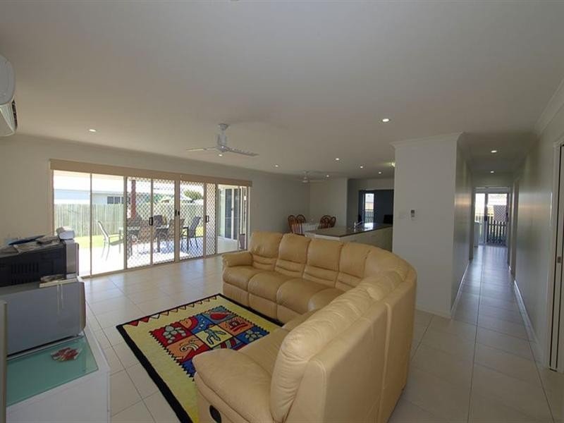 3 Evas Way, Bargara QLD 4670