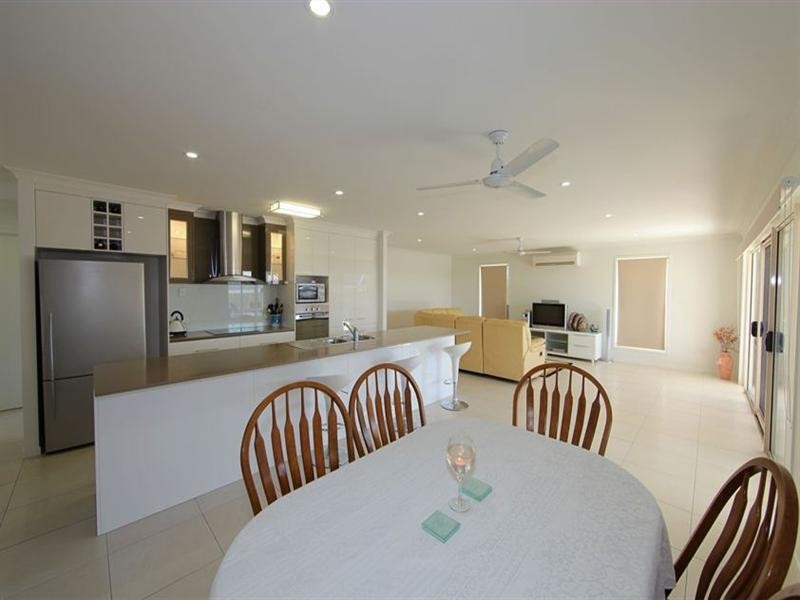 3 Evas Way, Bargara QLD 4670
