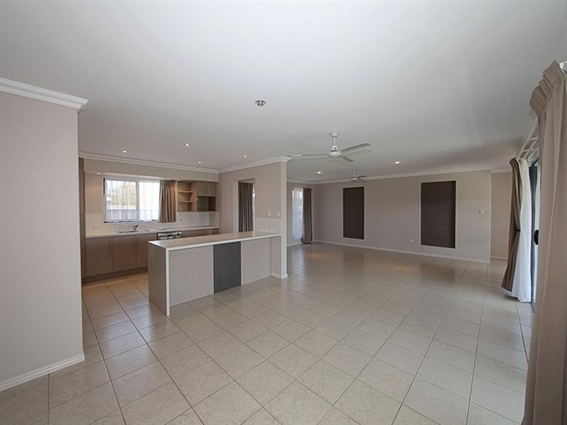 43 McCavanagh Street, Bargara QLD 4670