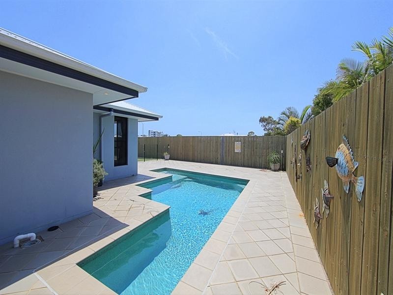 43 McCavanagh Street, Bargara QLD 4670