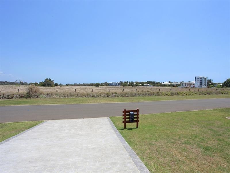 43 McCavanagh Street, Bargara QLD 4670