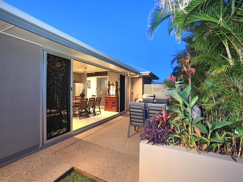 30 Baker-Finch Drive, Bargara QLD 4670