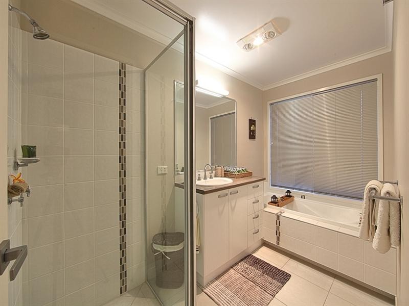 30 Baker-Finch Drive, Bargara QLD 4670