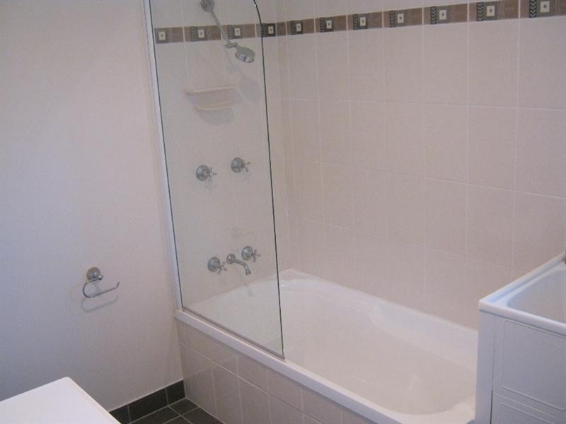 42 Linden Crescent, Qunaba QLD 4670