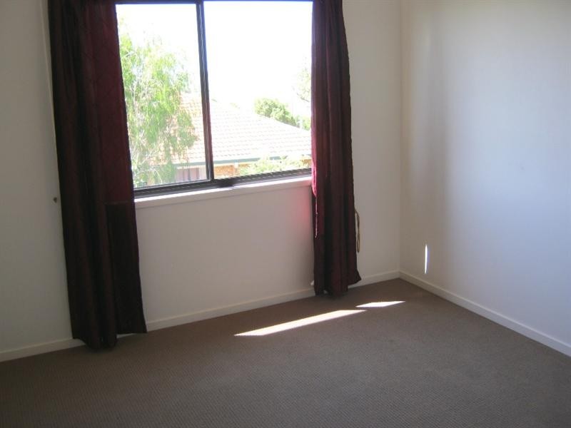 42 Linden Crescent, Qunaba QLD 4670