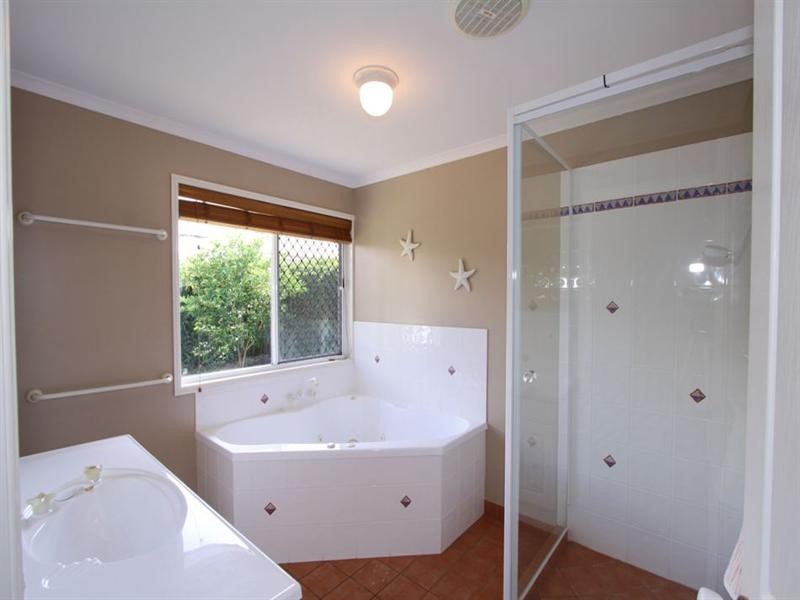 229 Barolin Esplanade, Coral Cove QLD 4670