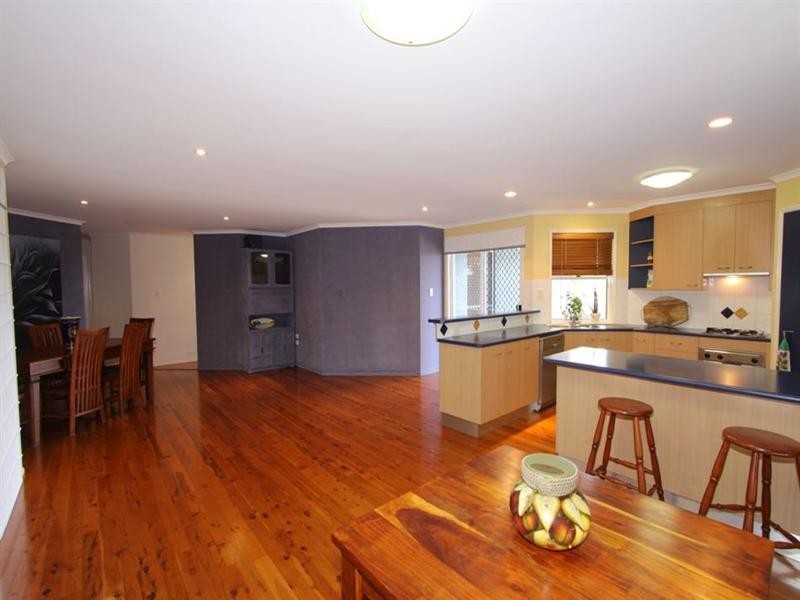 229 Barolin Esplanade, Coral Cove QLD 4670