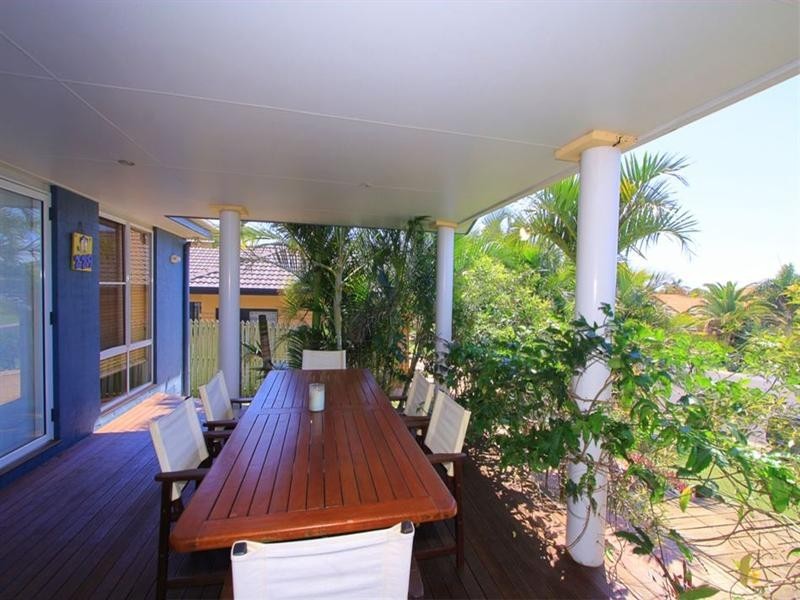 229 Barolin Esplanade, Coral Cove QLD 4670