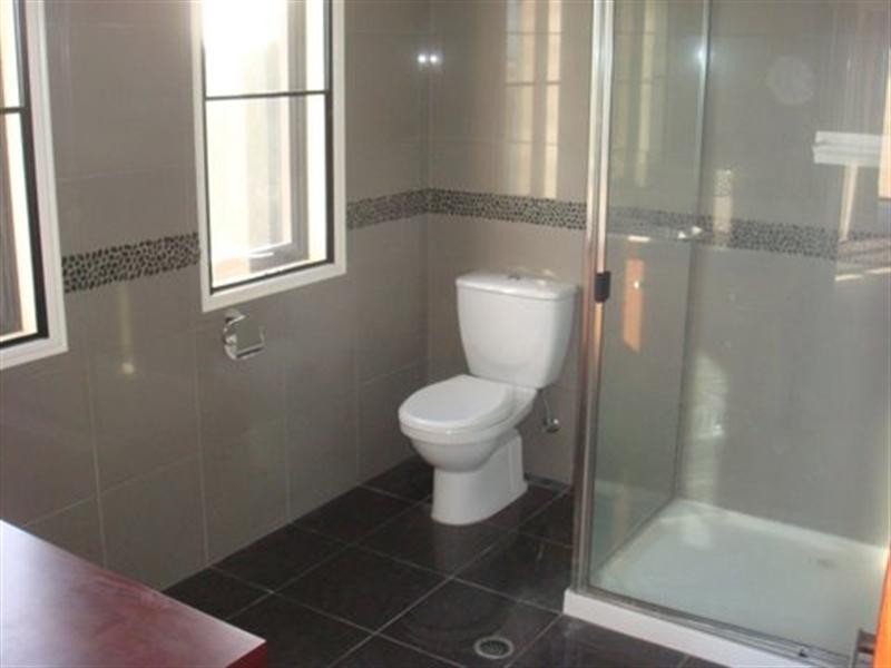 1 Rule Street, Elliott Heads QLD 4670