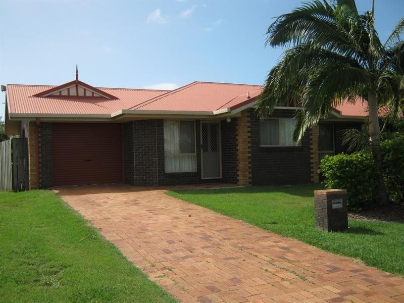 4 Settlers Court, Bargara QLD 4670