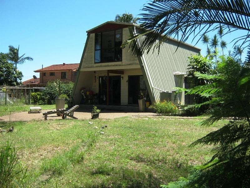 Moore Park Beach QLD 4670