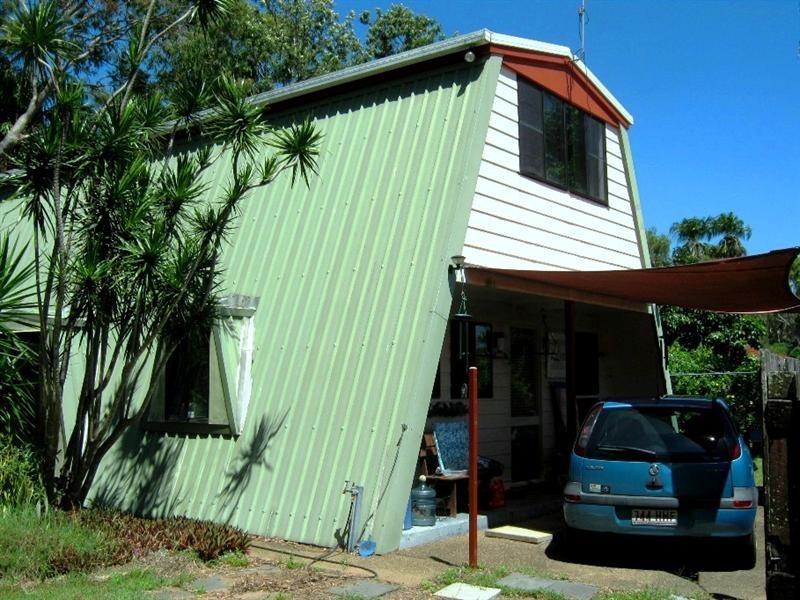 Moore Park Beach QLD 4670